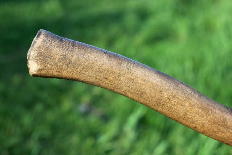 How Thick Should An Axe Handle Be?